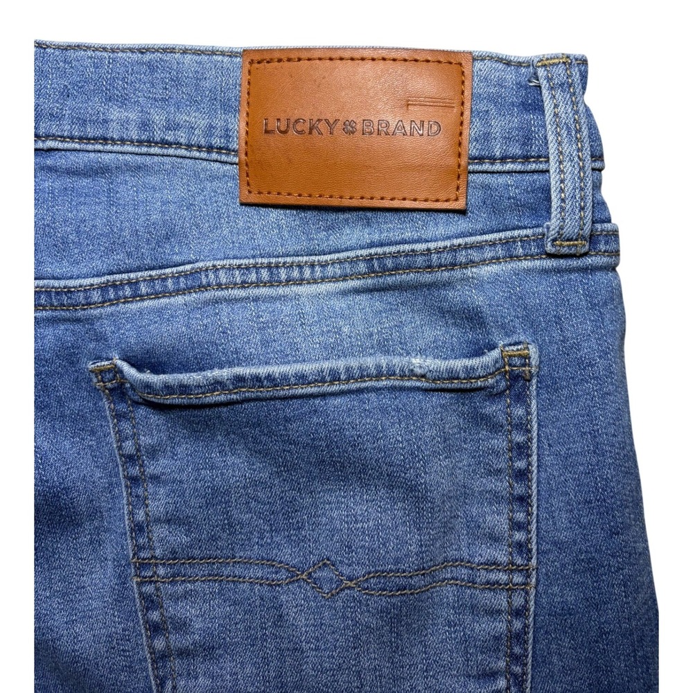 Lucky Brand Sweet Mid Rise Boot Jeans Medium Wash Distressed Size 12/31A Women - Picture 7 of 8